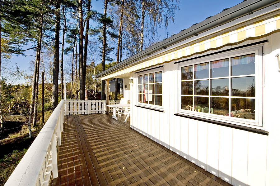 Inspirasjon til å rive og bygge veranda på hytta - verandaen før riving