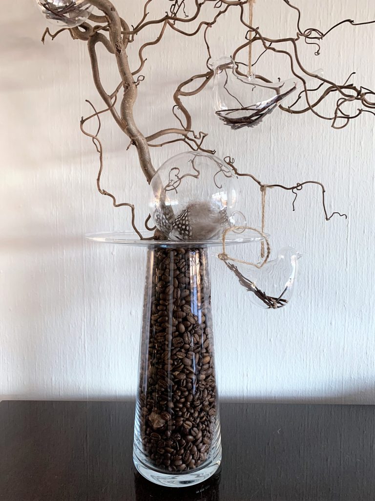 Tips til pynting av Vrihassel - Kaffebønner i vasen